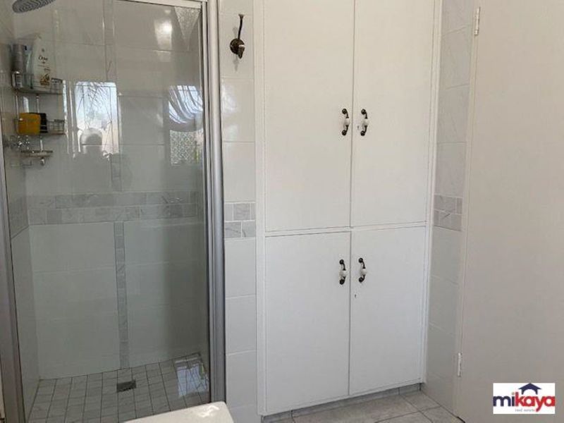 Sophisticated Charm and Elegance PLUS 3 flats! - Photo 10