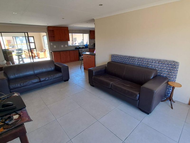Prime Investment Near UFS: High-Yield Rental Potential! - Photo 6