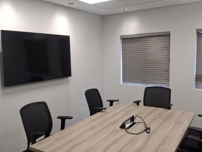 A GRADE OFFICES TO LET - BEST LOCATION - WINDHOEK CENTRAL - Photo 5