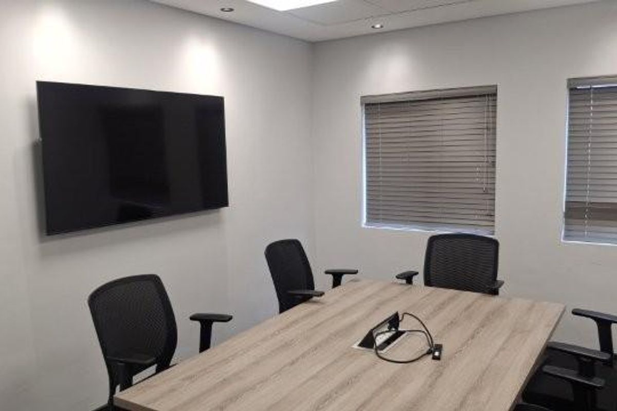 A GRADE OFFICES TO LET - BEST LOCATION - WINDHOEK CENTRAL - Photo 5