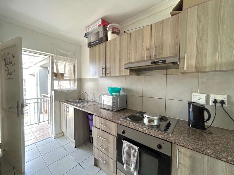 Top-Floor Investment Opportunity in Popular Dune Crest Complex - Photo 2