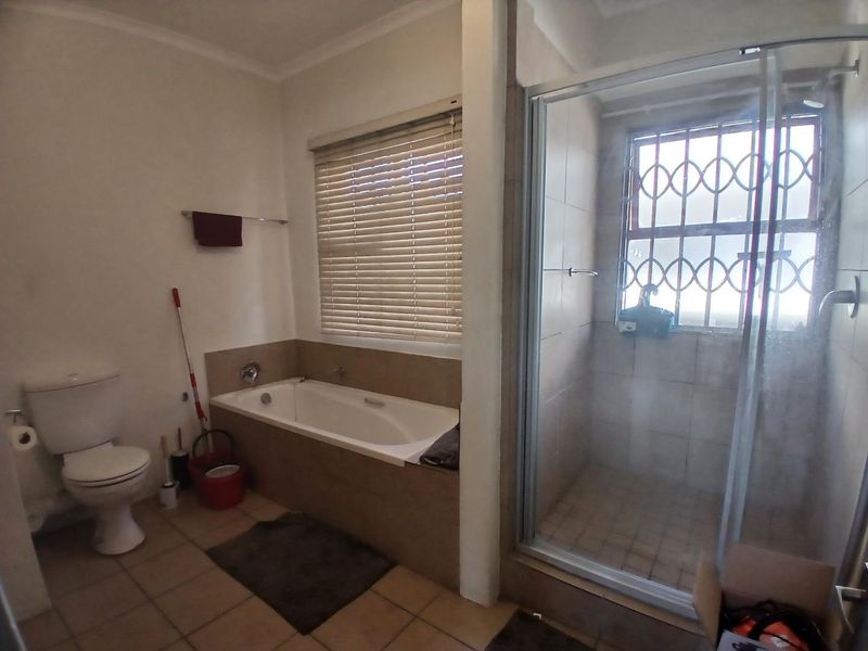 Own Your First Home: Cozy Starter Apartment for Sale - Photo 7