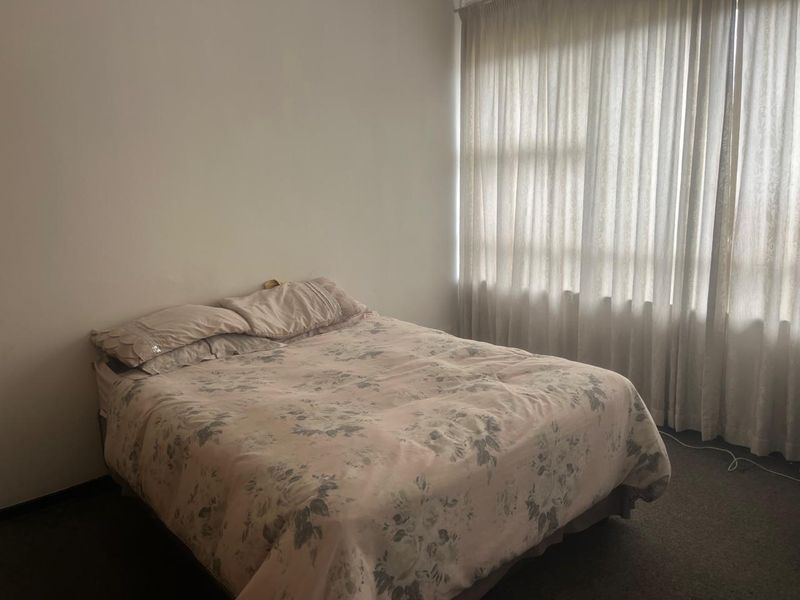 Charming North-Facing 2-Bedroom Unit in Pristine Complex - Photo 5