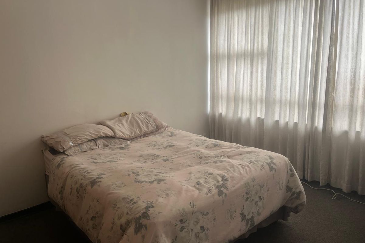 Charming North-Facing 2-Bedroom Unit in Pristine Complex - Photo 5