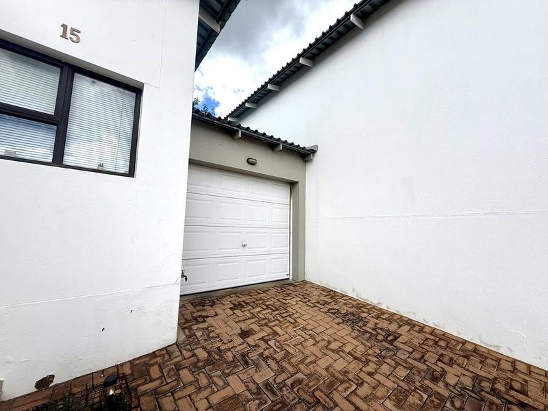 2 Bedroom Townhouse for Sale in Kleine Kuppe - Photo 4