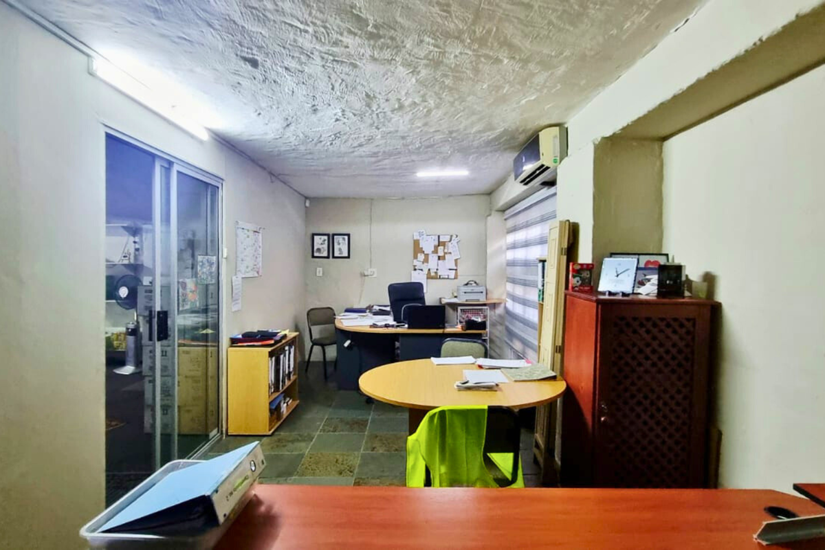 Glen Anil Industrial Unit for Sale | Business Operations Base - Photo 3