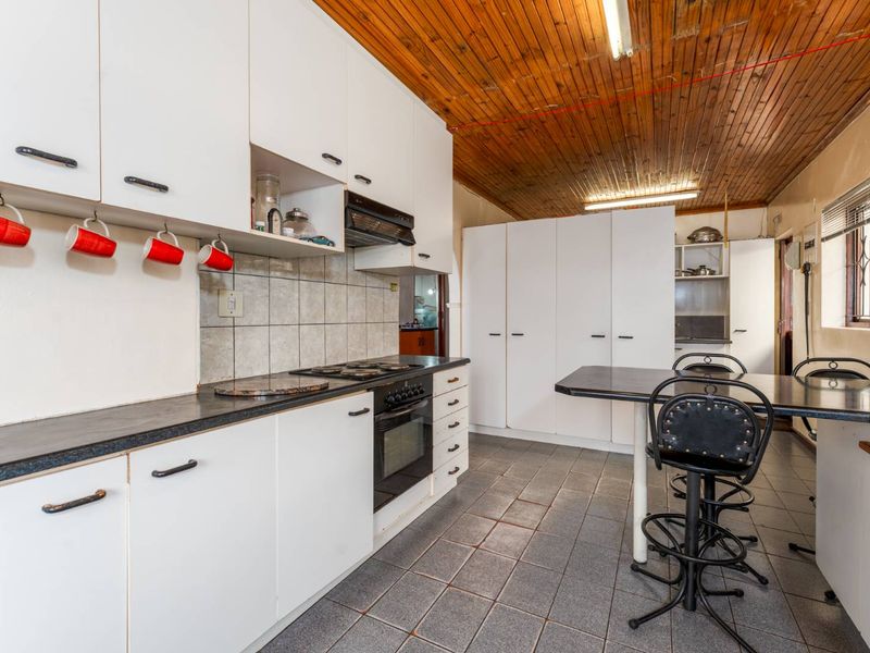 Family home to make your own - Photo 6