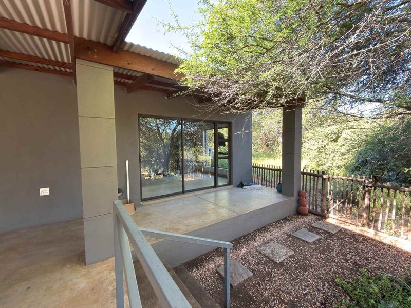 Three bedroom family home up for rental in the popular Hoedspruit Wildlife Estate - Photo 7