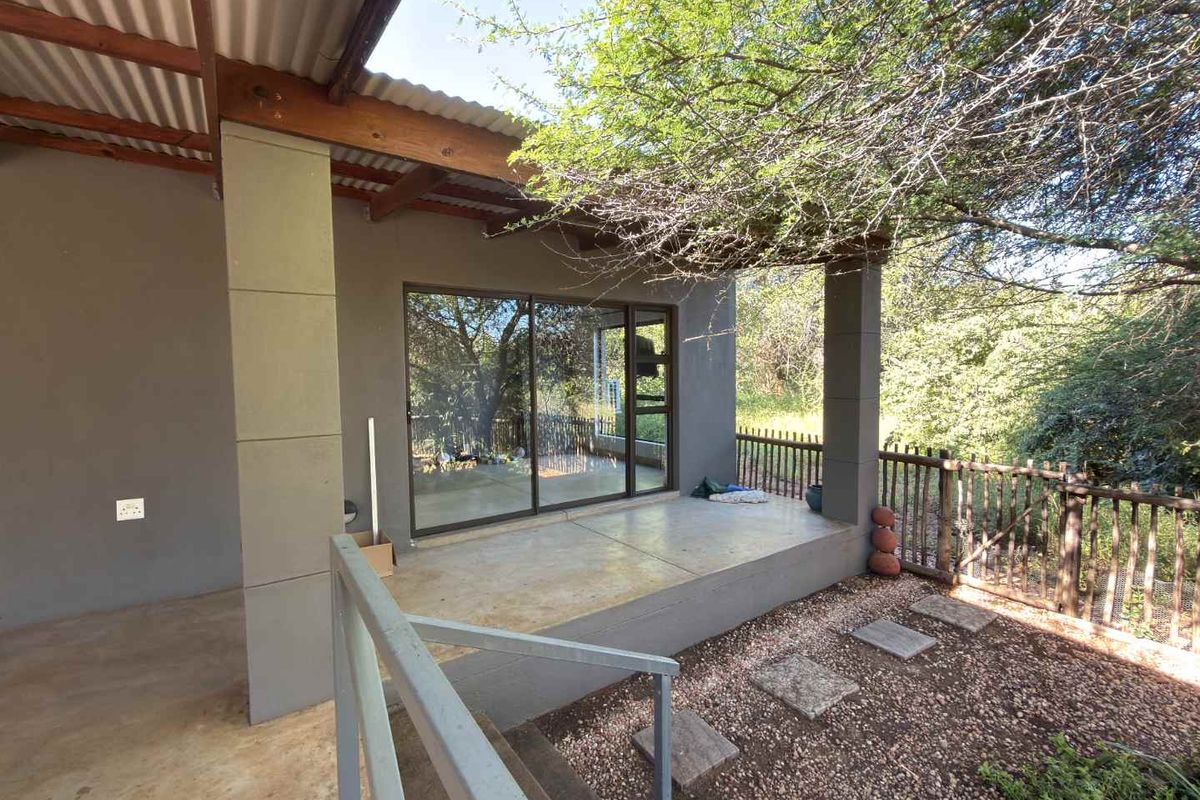 Three bedroom family home up for rental in the popular Hoedspruit Wildlife Estate - Photo 5