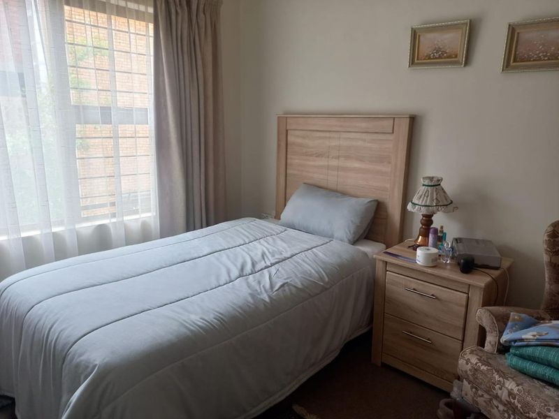 1 BEDROOMED RETIREMENT UNIT FOR SALE IN BRENTWOOD PARK - Photo 9
