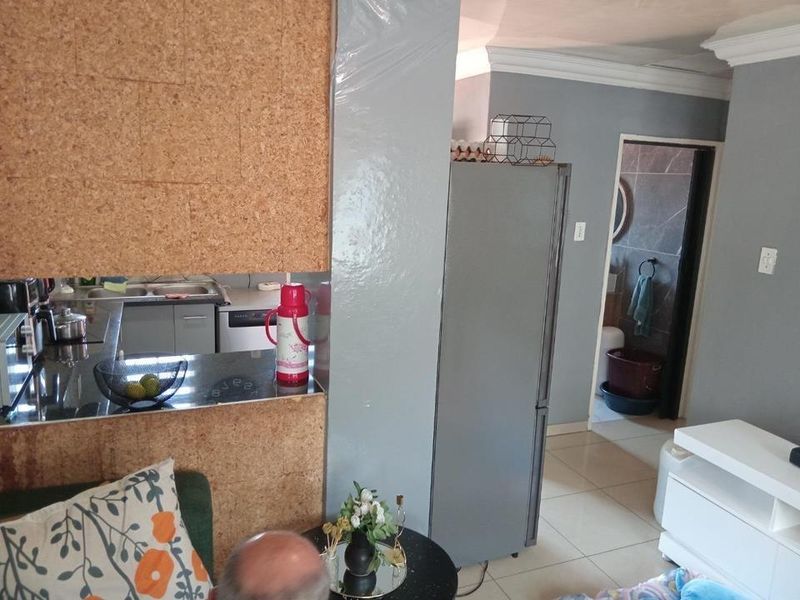 Two Bedroom 1st Floor Apartment - Photo 6