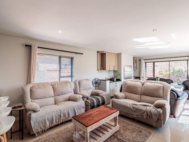 3 Bedroom Freehold in Secure Estate in Kamma Ridge, Port Elizabeth - Photo 8