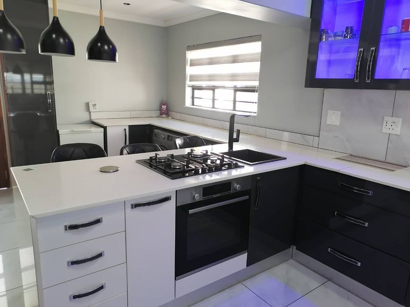 Stunning Modern House in safe area! - Photo 7