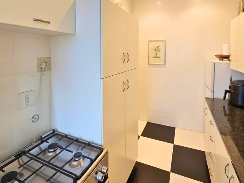 One-Bedroom, Two-Bathroom Apartment for Sale - Photo 7