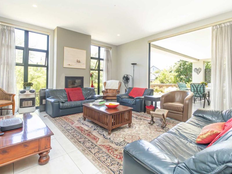 A prime positioned family home - Photo 10