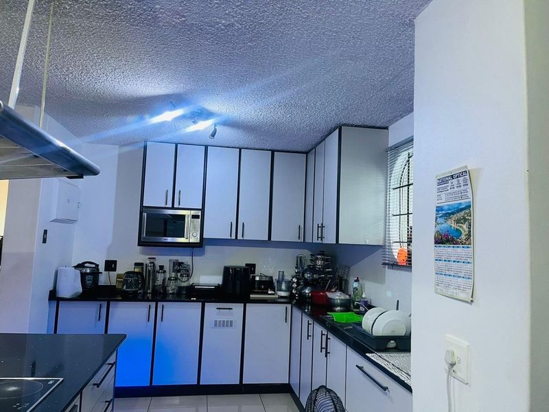 3 bedrooms Apartment in Durban Central - Photo 10