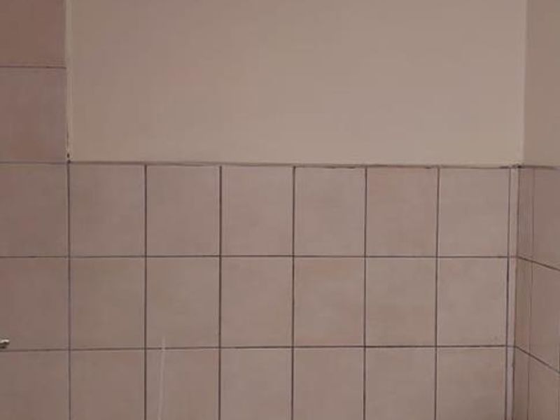 Charming 2-Bedroom Apartment for Sale: Ideal Investment Opportunity - Photo 9