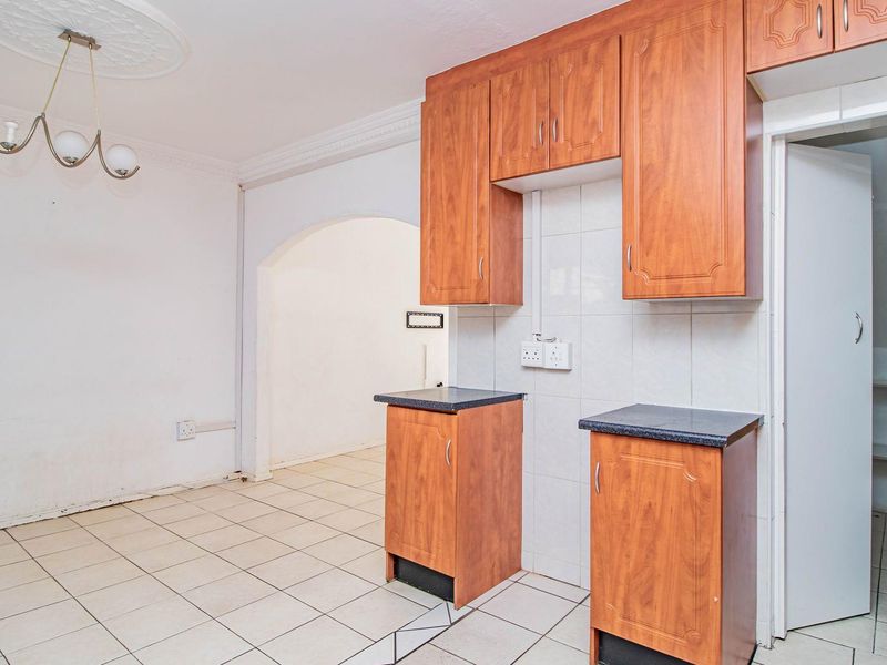 Spacious Living: Duplex Townhouse in Prime Rynsoord - Photo 10