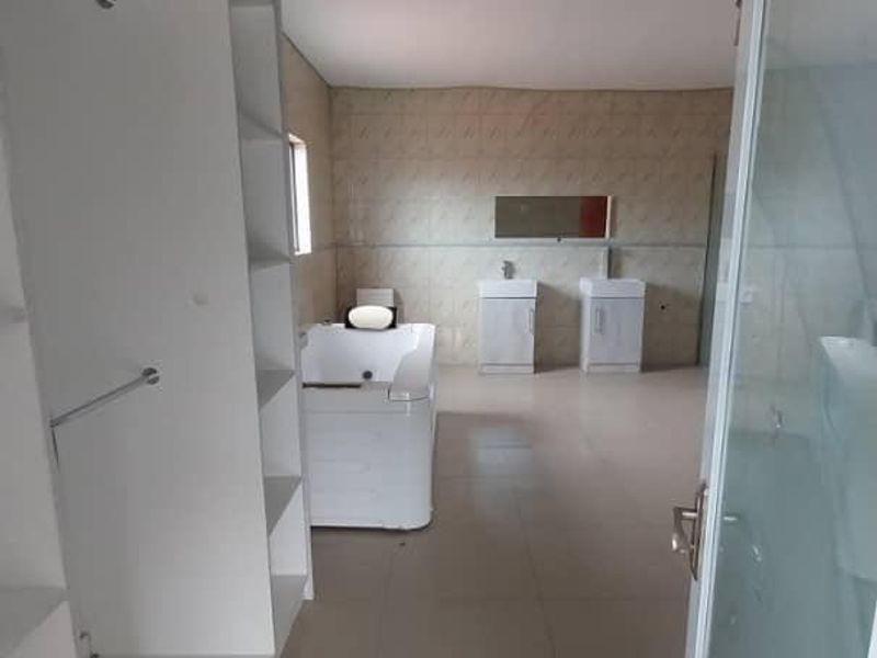 🏡✨ "Elevate Your Lifestyle in Eros!" ✨🏡 - Photo 9