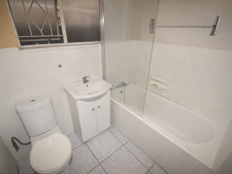 Charming 1-Bedroom Apartment in Prime Location - Photo 8