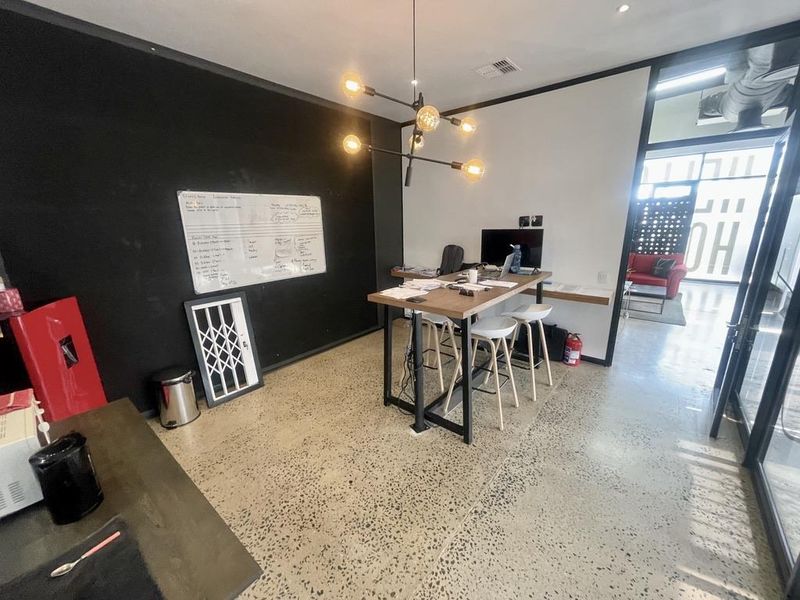 Hendra - Premium 100m2 Retail Space to Let in Durban North - Photo 5