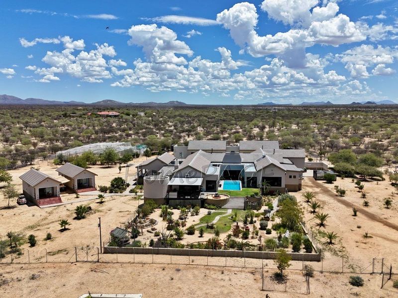 Omaruru Wildlife Estate, Omaruru:  Lifestyle plot with LUXURIOUS MANSION is for sale - Photo 2