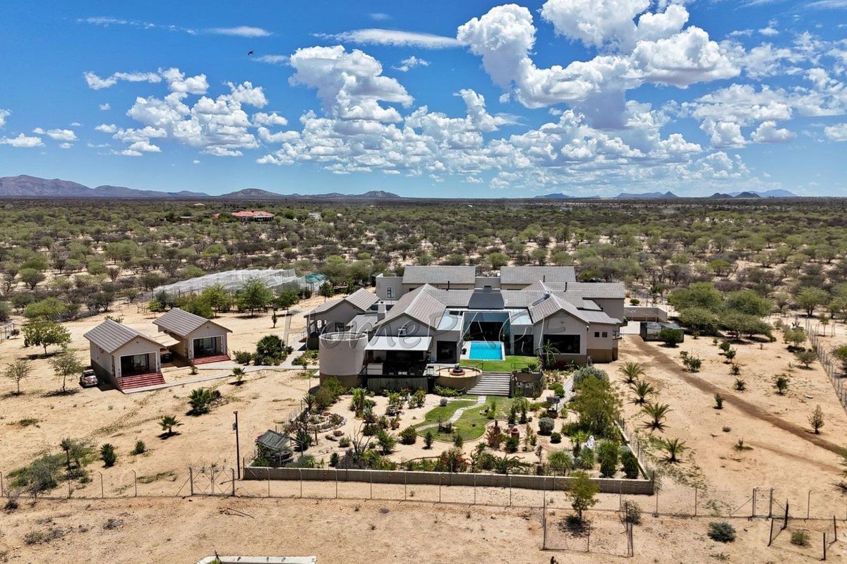 Omaruru Wildlife Estate, Omaruru:  Lifestyle plot with LUXURIOUS MANSION is for sale - Photo 2