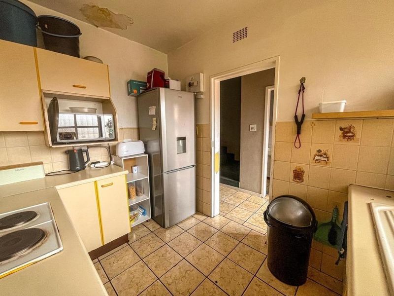 Experience Secure Modern Comfort in This Expansive Towerby Duplex - Photo 6