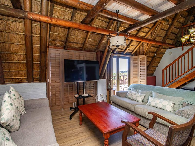 EXCLUSIVE COASTAL RETREAT - Photo 7