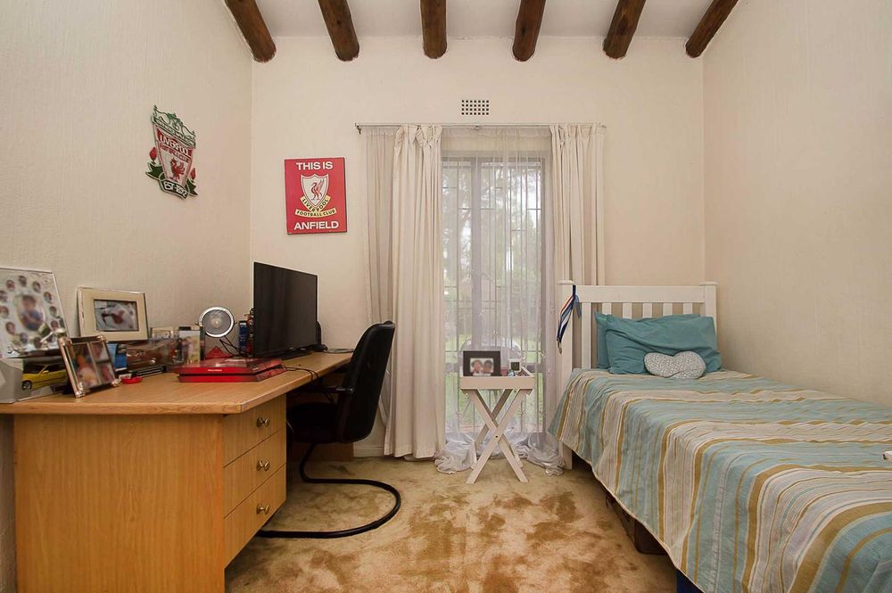 3rd sunny family bedroom 