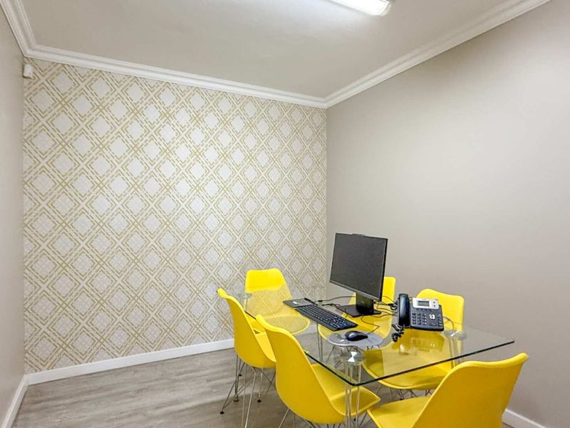 Offices plus Penthouse Apartment - Photo 4