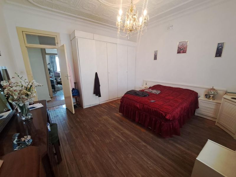 Bright & Inviting Family Home with Ample Space for All - Photo 9