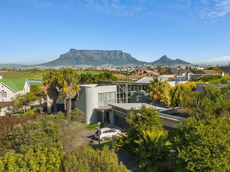 Industrial Style Luxurious Home - Photo 2