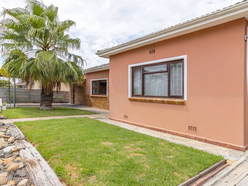 A Classic Parow Treasure, Freshly Updated for Modern Families - Photo 3