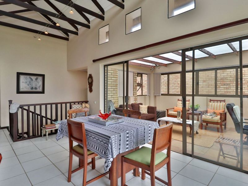 BARGAIN STYLISH AND UPMARKET TOWNHOUSE - Photo 5