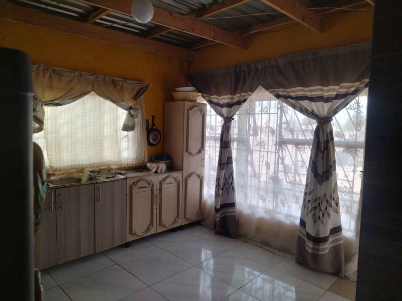 1 bedroom house for sale in Soshanguve South - Photo 4
