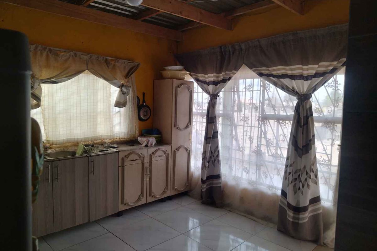 1 bedroom house for sale in Soshanguve South - Photo 4