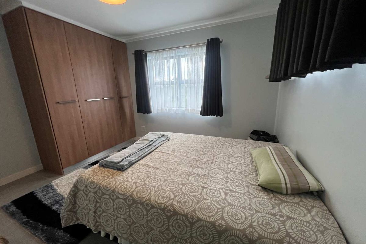 Practical and Comfortable 2 Bed Apartment - Photo 4