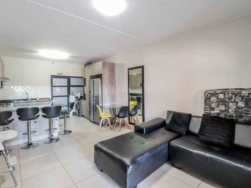 Ground Floor Unit in Royce Heights - Photo 10