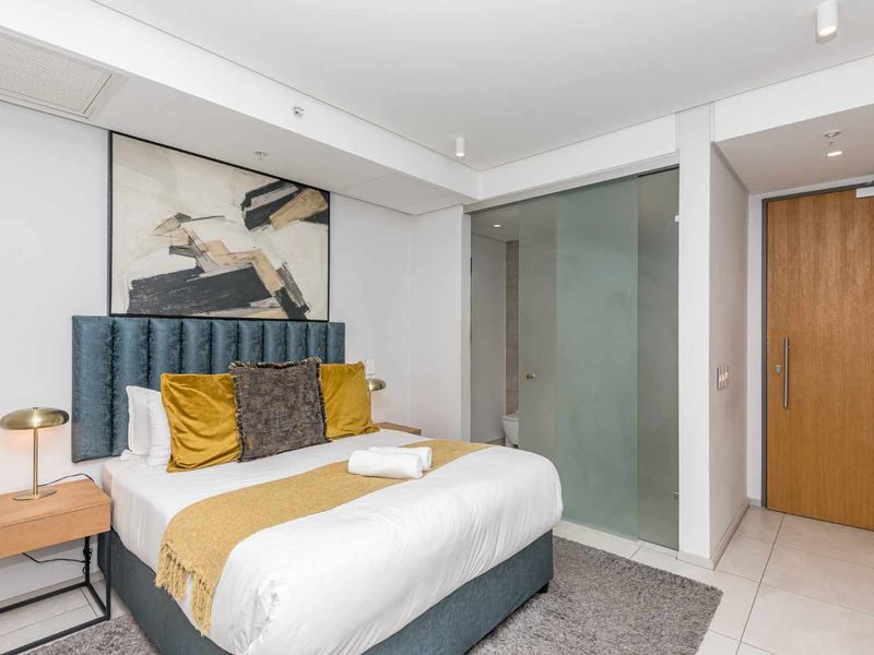 Live (or Earn) in Style — Elevated Luxury Airbnb Unit with Iconic Table Mountain Views - Photo 8