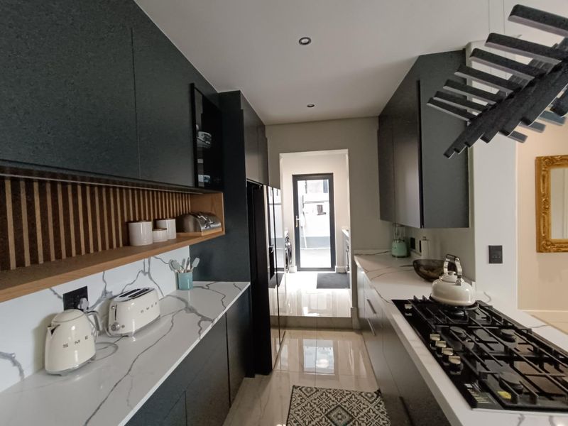 FOUNTAINBROOK ESTATE - MIDSTREAM - 4 BEDROOM HOUSE - Photo 5