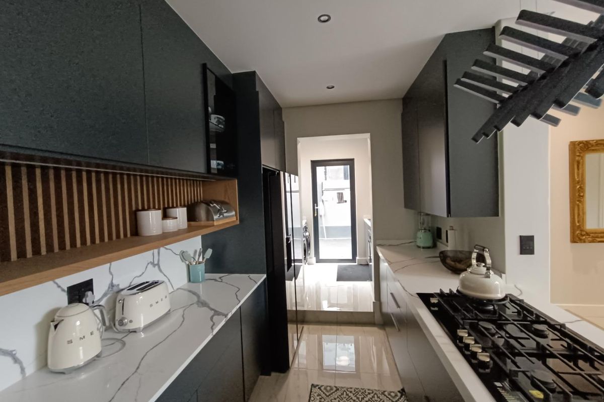 FOUNTAINBROOK ESTATE - MIDSTREAM - 4 BEDROOM HOUSE - Photo 5