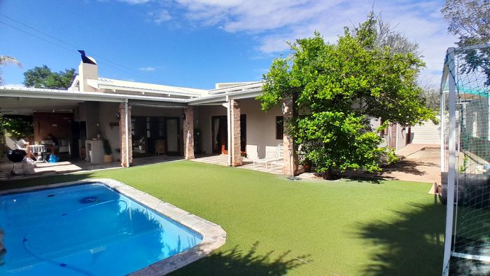 Property #2561974, House For Sale in Klein Windhoek