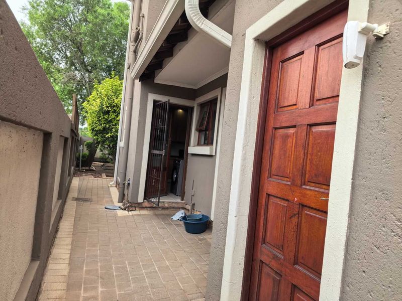 5 Bedroom house for sale in Rynfield - Photo 2