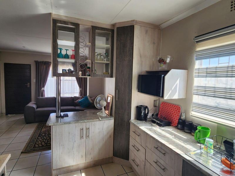 3 Bedroom House For Sale in Vanderbijlpark CE7 - Photo 7