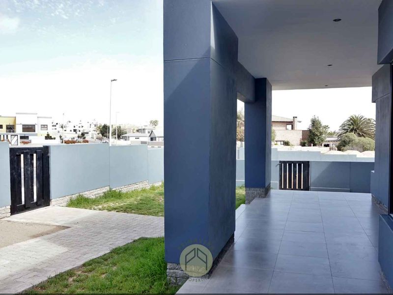 3 Bedroom House FOR SALE in Extension 14, Swakopmund - Photo 3