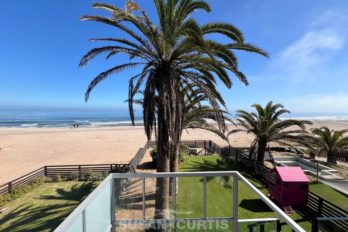 BEACHFRONT HOUSE - Photo 3