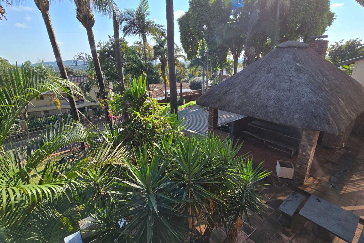 Double Storey Family home with Flatlet & Pool In Sinoville above Braam Pretorius - Photo 3