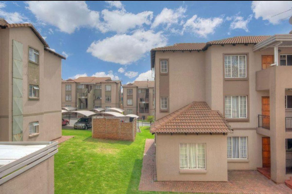 3 Bedroom ground floor apartment - Photo 5