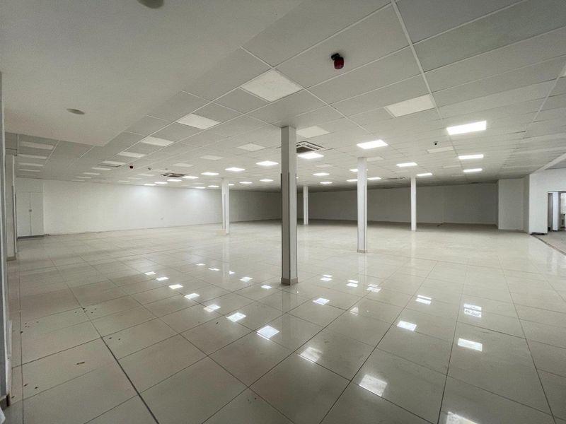 High-Exposure Ground Floor Retail Opportunity | Umhlanga Rocks - Photo 2